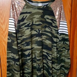 Plus size womens camo sz.2x
